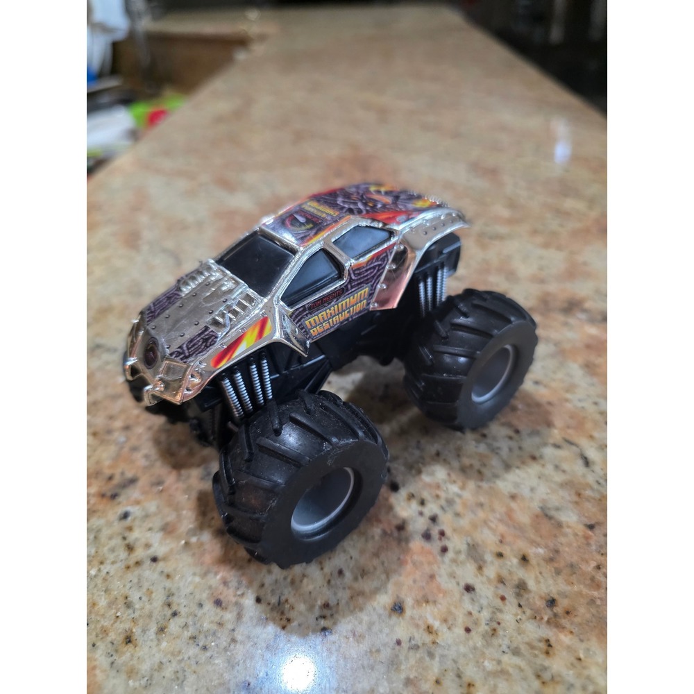 Hot Wheels Monster Jam Maximum Destruction Max-D Tom Meents Chrome Diecast Truck
